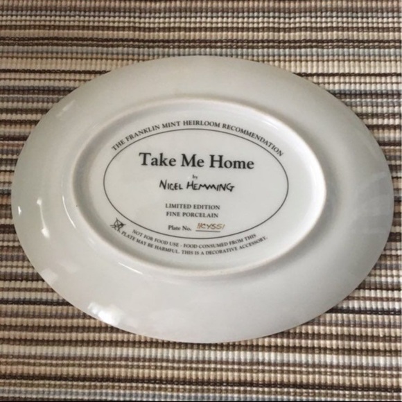 Lab Puppies Collector Plate - Picture 2 of 3